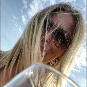 Meet your Posher, Lynne